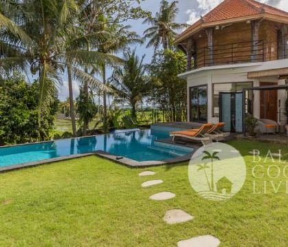 Villa Wait and Sea
