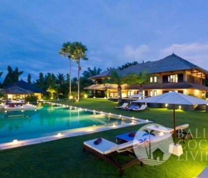 Saung Villa
