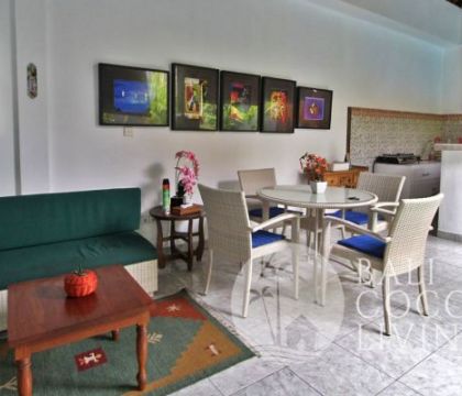Villa Pistachio