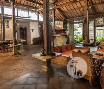 The Vintage House