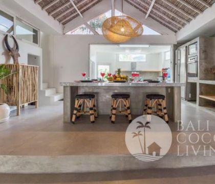 Aqua Vista Villa
