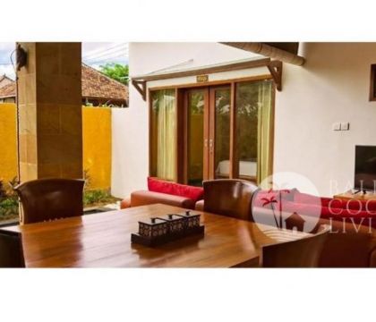Villa Tomari 1