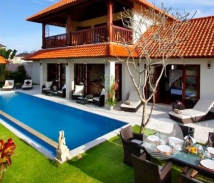 Villa Mahogany