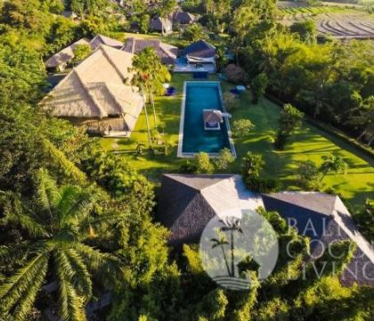 Saung Villa