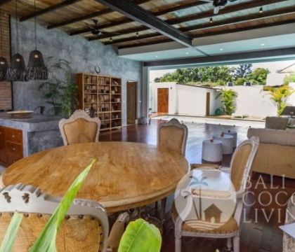 Villa Ayako