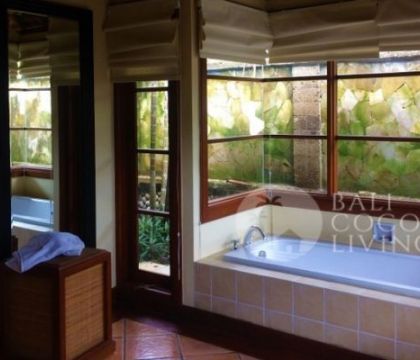 Villa Anyelir 3