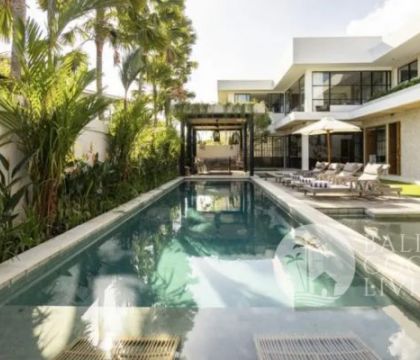 Villa Neverland