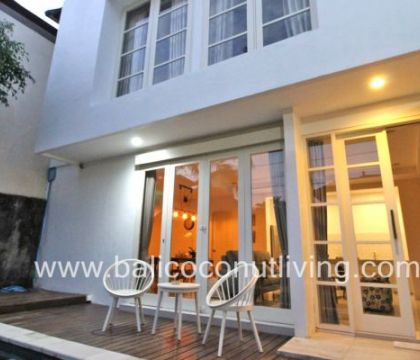 Villa Almond