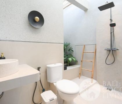 Villa Harmoni Mirror