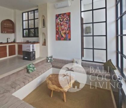Villa Tales 1