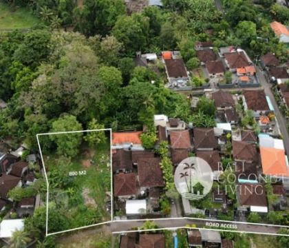 For sale, 8 Are land