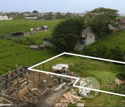 9,40 Are, Land for sale
