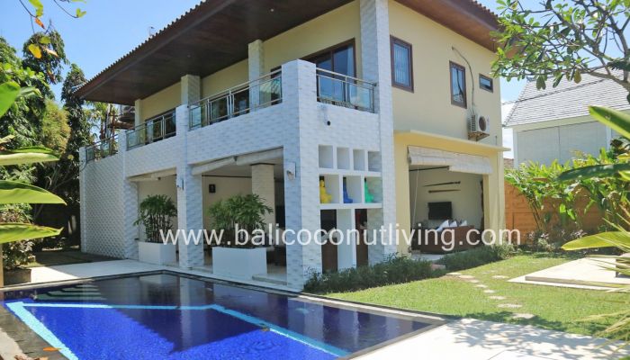 Villa Blue Ocean Slider