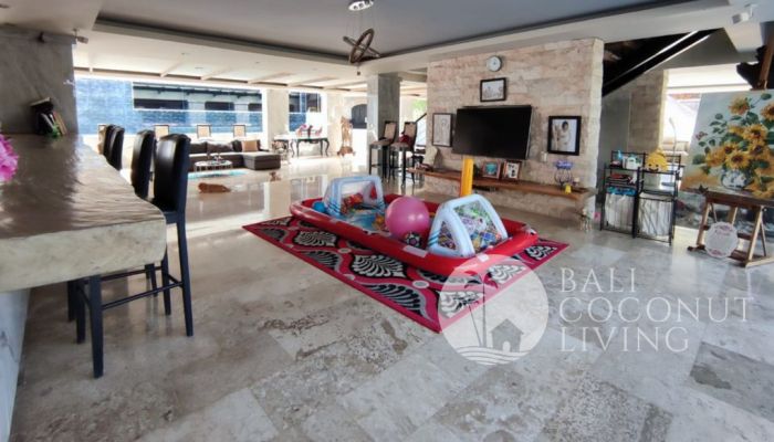 Sandy Beach Villa Slider