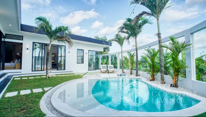 Villa Apricus Slider