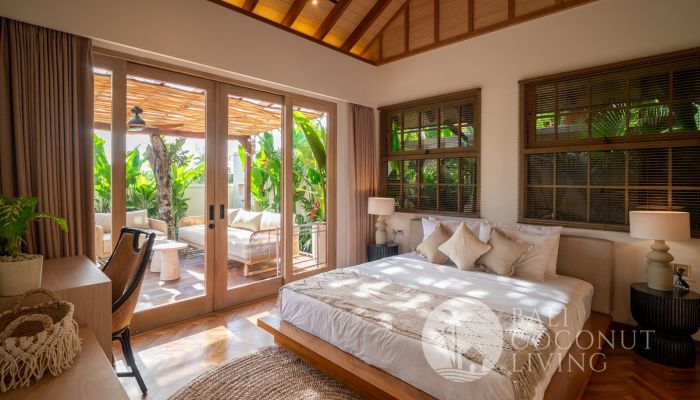 Forest Bloom Villa 2 Slider