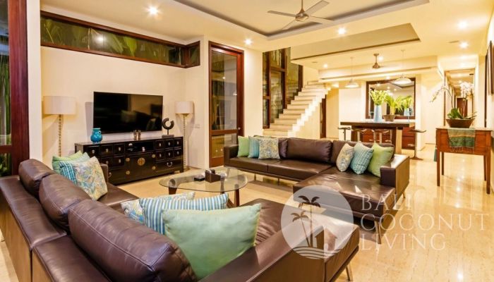 Villa Queen Slider