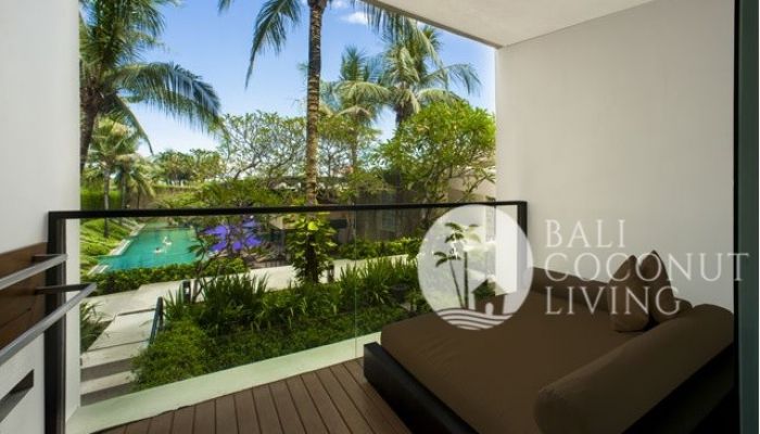 The Majestic Studio Slider