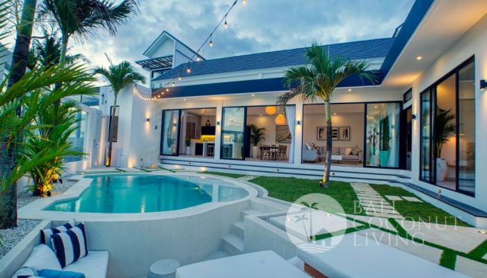Villa Apricus Slider