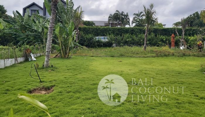 For sale, land 250 sqm Slider