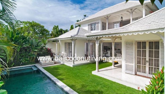 Villa Colonial Slider