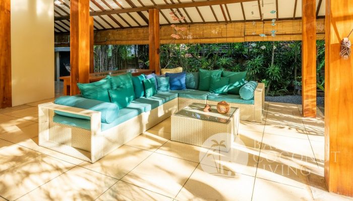 Villa Tiger Lily  Slider