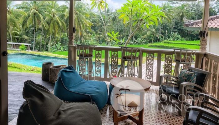 Villa Batik Biru Slider