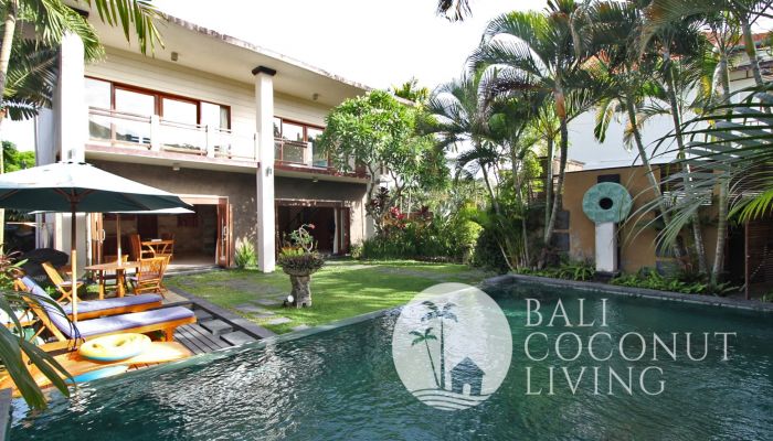 Villa Ayunda Slider