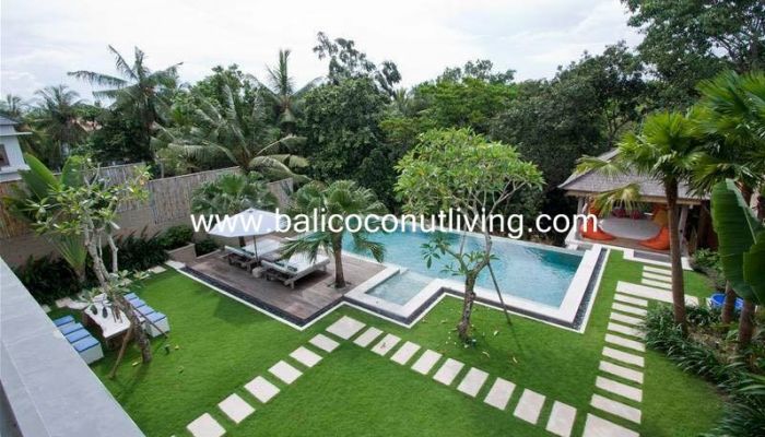 Villa Khatulistiwa Slider