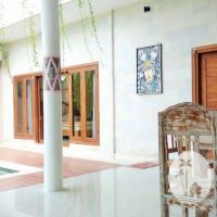 Villa Pineapple Gallery